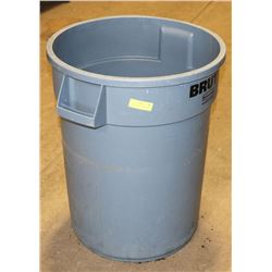 23 GALLON BRUTE COMMERICAL GARBAGE CAN