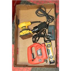 FLAT W/DEWALT SQUAREPAD SANDER, BLACK