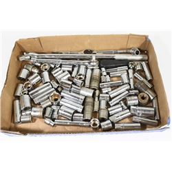 FLAT OF SOCKETS AND DRIVES.