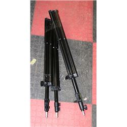 LOT OF 3  PHOTOGRAPHY LIGHT STANDS
