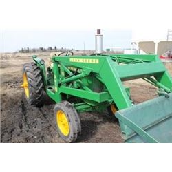 JOHN DEERE 2010 TRACTOR