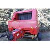 Image 2 : 1998 NEW HOLLAND 664 ROUND BALER