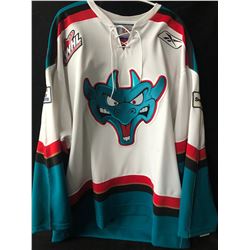 2003-04 KELOWNA ROCKETS TEAM AUTOGRAPHED HOCKEY JERSEY (MEMORIAL CUP CHAMPS) **SHEA WEBER**