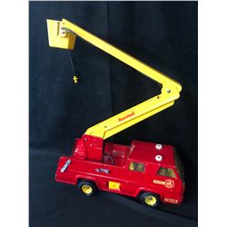 VINTAGE TONKA FIRE TRUCK ( EXCELLENT CONDITION)