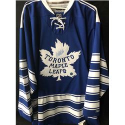 WENDEL CLARK AUTOGRAPHED MAPLE LEAFS HOCKEY JERSEY W/ COA