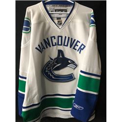 VANCOUVER CANUCKS HOCKEY JERSEY SIZE LARGE