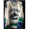Image 1 : VANCOUVER CANUCKS HOCKEY JERSEY SIZE LARGE