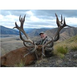 5-day New Zealand Red Stag up to 400 SCI for Two Hunters and Two Observers
