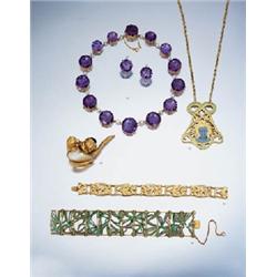 AN ENAMEL PENDANT ON CHAIN BY ReNÉ LALIQUE, circa 1890