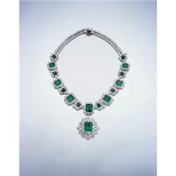 AN IMPORTANT EMERALD AND DIAMOND PENDANT NECKLACE