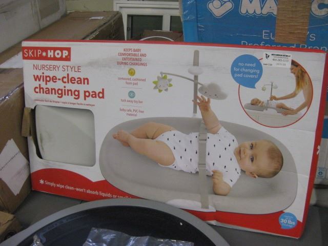hop skip changing pad