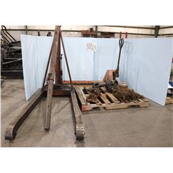 MOBILE CRANE, CHAIN HOISTS