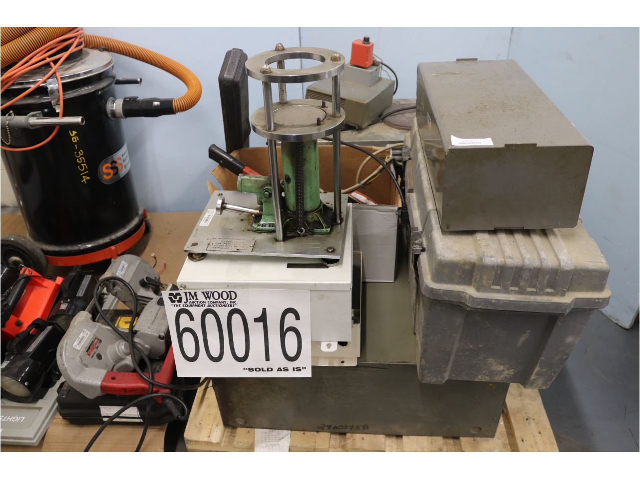 SPECIMEN BITUMEN EXTRACTOR, AIR ENTRAINMENT METER, PRESSURE GAUGE ...