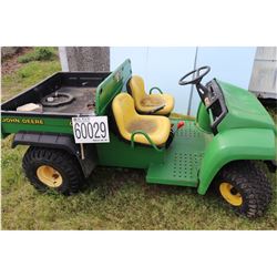 JOHN DEERE GATOR UTV GAS, DUMP BED