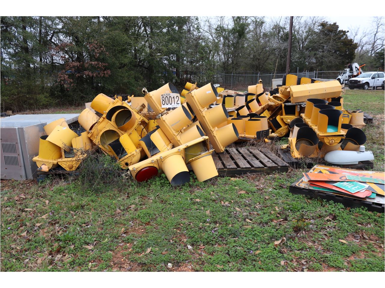 TRAFFIC LIGHTS, MISC SCRAP METAL