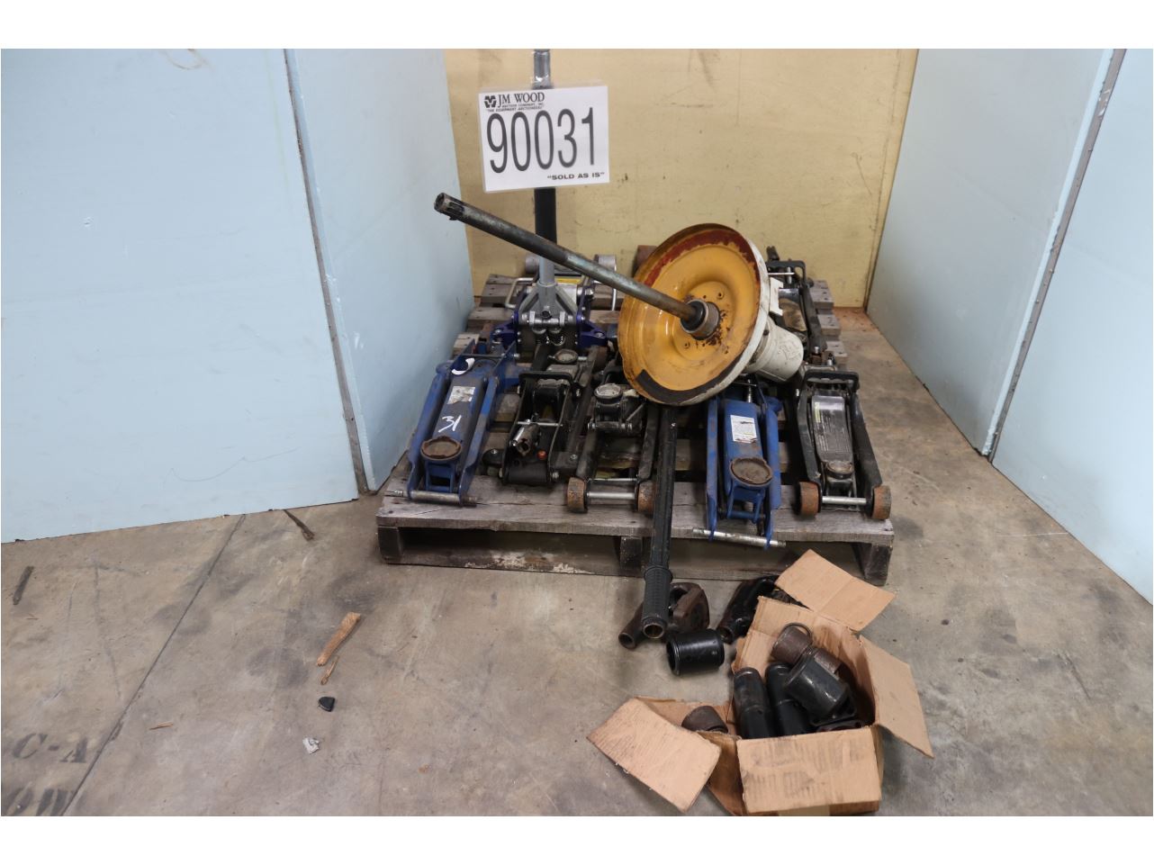 FLOOR JACKS J.M. Wood Auction Company, Inc.