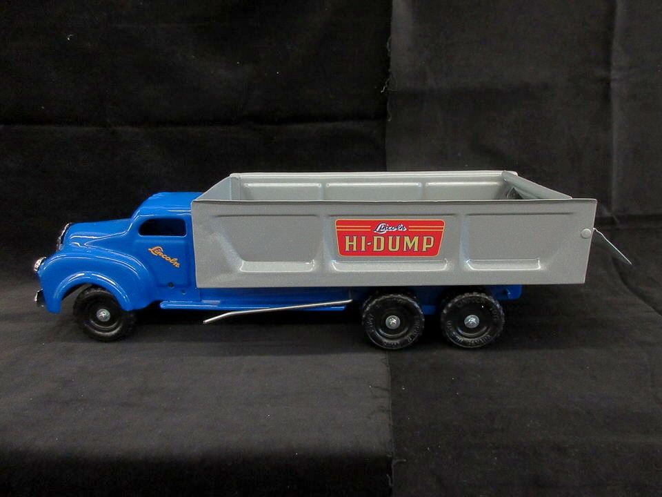 1950s Lincoln 10 Wheel Dump Truck with Lift