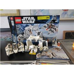 LEGO Star Wars 8089 pas cher, La grotte Wampa de Hoth LEGO Star Wars 8089 pas cher, La grotte Wampa de Hoth