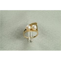 Pearl Ring