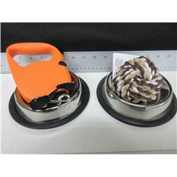 New Bundle of Pet Supply / 2 Stainless bowls / 16ft retractable Leash /