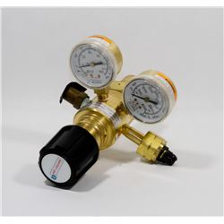 AIR LIQUIDE DUAL STAGE BRABS REGULATOR