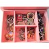 Image 3 : 1)  PINK LEATHER JEWELRY BOX & CONTENTS