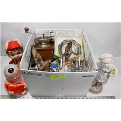 LARGE BOX OF VINTAGE COLLECTIBLES