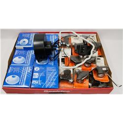 FLAT OF ASSORTED ELECTRICAL SUPPLIES & LIGHT