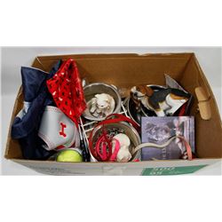 BOX OF DOG & CAT ACCESSORIES INCL.