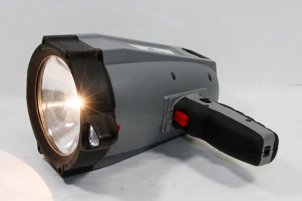 PEAK PERFORMANCE SPOTLIGHT, POWERED BY