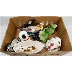 FLAT OF VINTAGE ASSORTED ANIMAL FIGURES