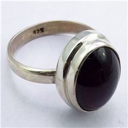22) STERLING SILVER GARNET RING SIZE 8