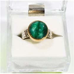 44) STERLING SILVER DYED EMERALD RING SIZE 9