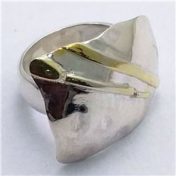90) STERLING SILVER 2 TONE RING SIZE 7.25