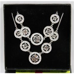 NECKLACE AND BRACELET MATCHING SET