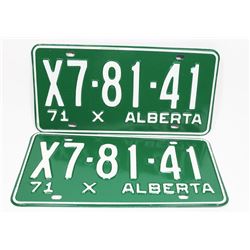 LOT OF 2 MATCHING 1971 NEW LICENSE PLATES