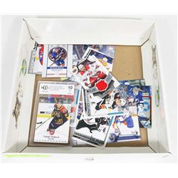 LOT OF YOUNG GUNS AND MIXED INSERTS INCLUDING