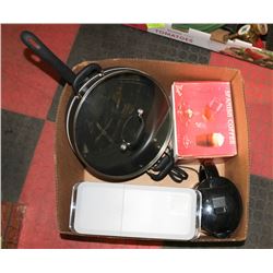 BOX W/BRITA WATER FILTER W/POURING