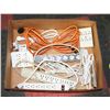 Image 1 : LARGE BOX WITH POWERBARS, MULTI-PLUGS,