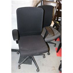 PAIR OF OFFICE CHAIRS ON CHOICE