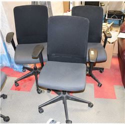 LOT OF 3 OFFICE CHAIRS