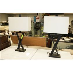 PAIR OF SHOWHOME LAMPS WITH FABRIC SHADES.