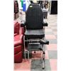 Image 1 : BLACK PEDICURE CHAIR, WITH REST