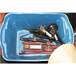 3 CAR JACKS AND ONE TON HYDRAULIC FLOOR JACK.