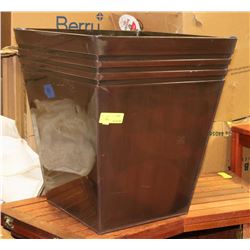 SHOWHOME METAL PLANTER