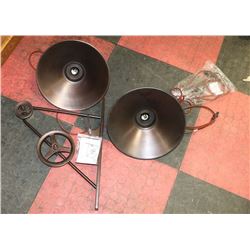 PAIR OF HANGING LIGHTS WITH ONE PULLEY SYSTEM