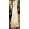 Image 1 : IVORY WEDDING DRESS SIZE 16