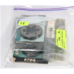 LOT TAP AND DIES, 3 NEW P AND N DIES 1/8", 3/4" 1"