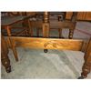 Image 4 : Square oak American 1920's table and leaf