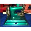 Image 6 : 8 Miniature sewing machines, Euromad, Pfaff, etc.
